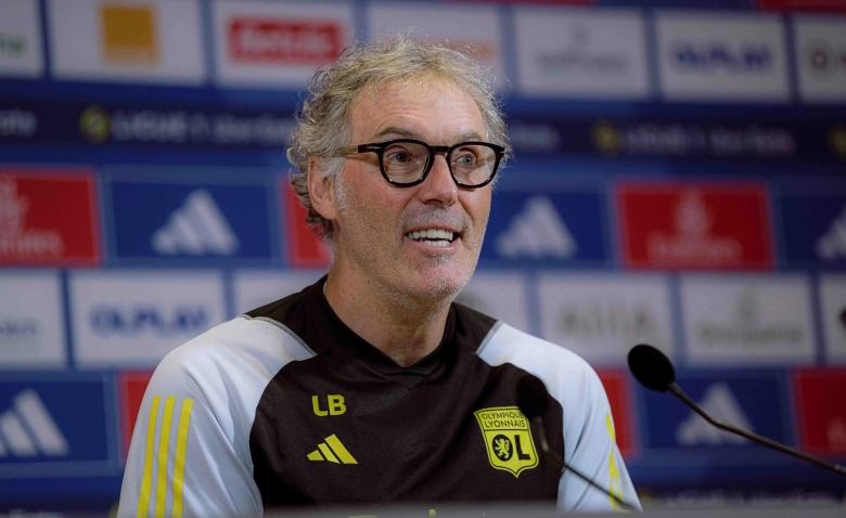 Illustration : "OL : Laurent Blanc fait le point avant le choc face a Strasbourg "