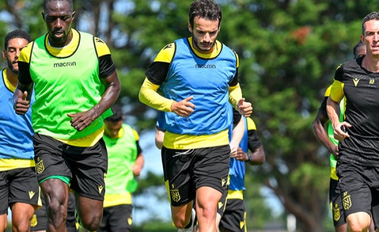 Illustration : "Mercato Nantes : le club officialise de nouveaux renforts"