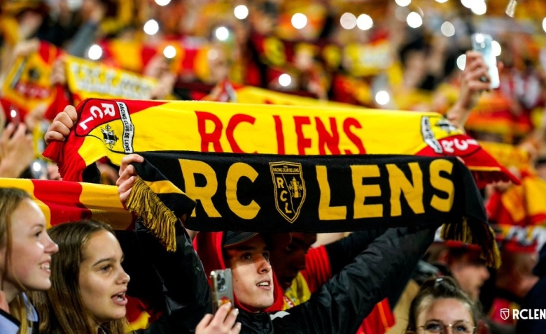 Illustration : "RC Lens : Un choix important dans le groupe contre le Stade Rennais"