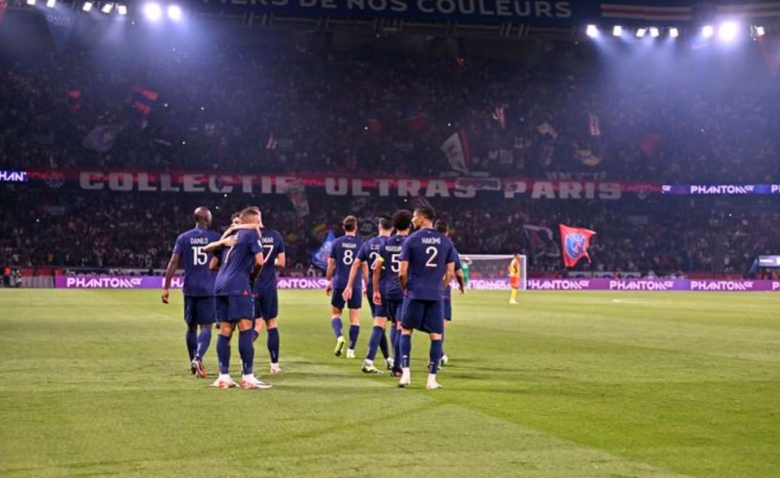 Illustration : "PSG : Une décision du club vivement critiquée par les supporters"