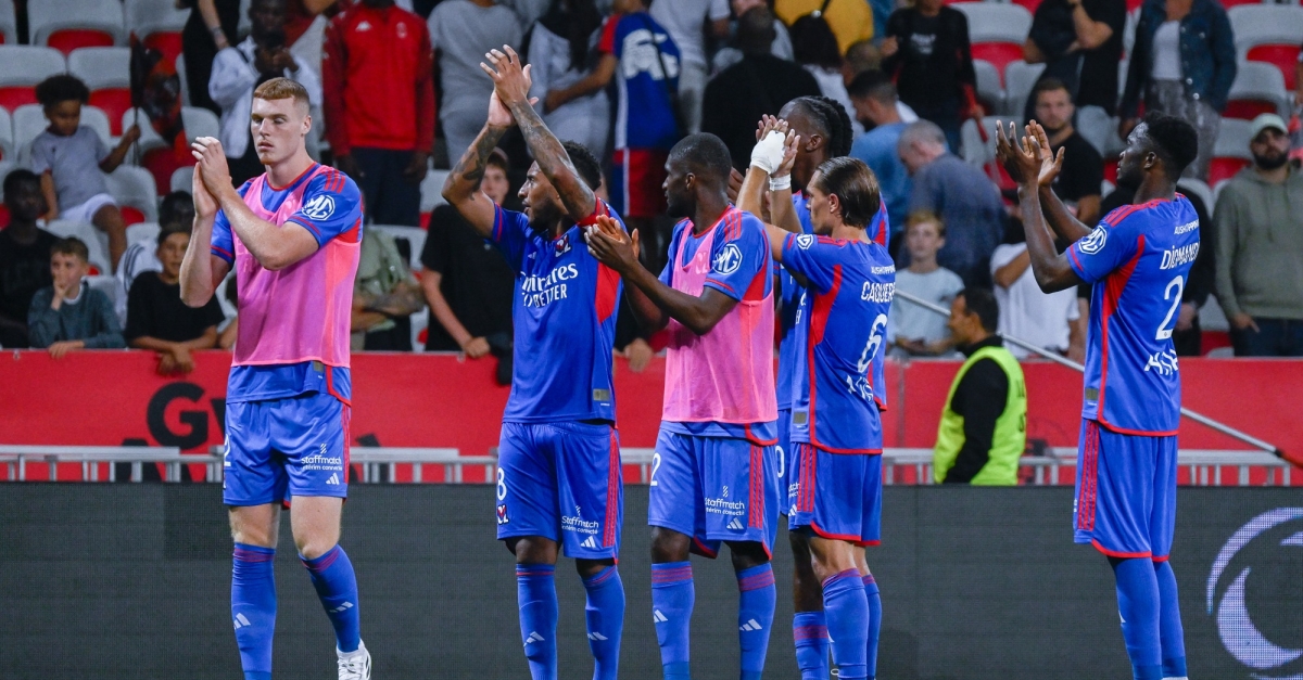 Vibrant Paris Fc - Ol : Abner Et De Carvalho Lancés Dans Le Onze Moment Collection Vibrant Paris Fc - Ol : Abner Et De Carvalho Lancés Dans Le Onze Moment Collection
