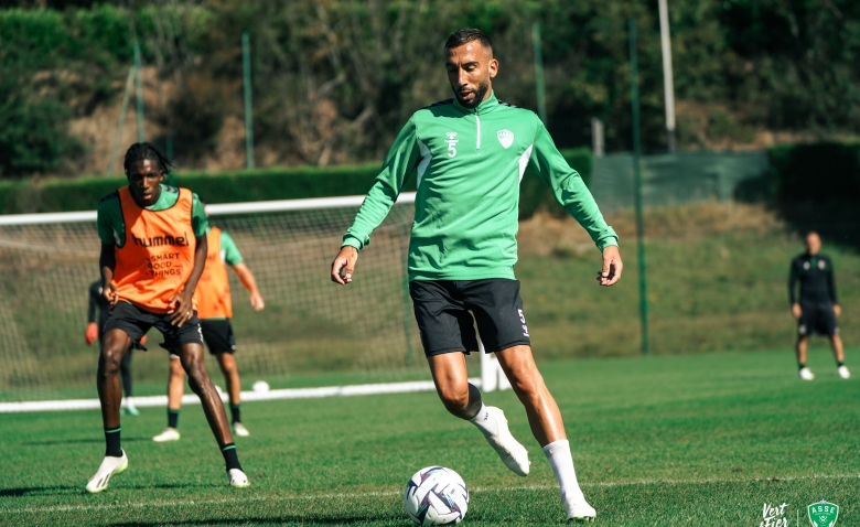 Illustration : "Mercato ASSE : Un recrutement attire les éloges à Saint-Étienne !"