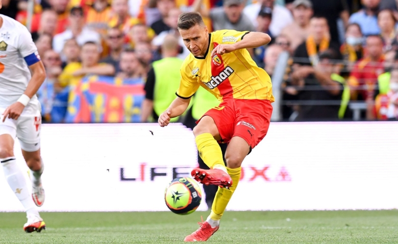 Illustration : "RC Lens : Un joueur de Frank érigé en référence à l’internationale !"