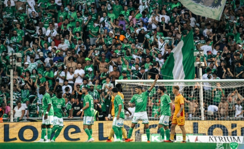 Illustration : "ASSE : Un succès historique glané par les Verts !"