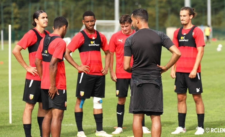Illustration : "RC Lens : Un choix important se profile pour un Sang et Or"