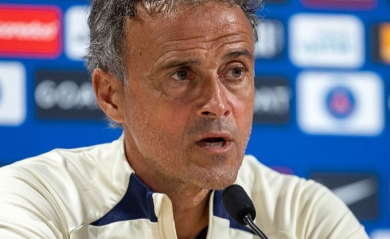 Illustration : "PSG : Une opportunité de changement inattendue pour Enrique"