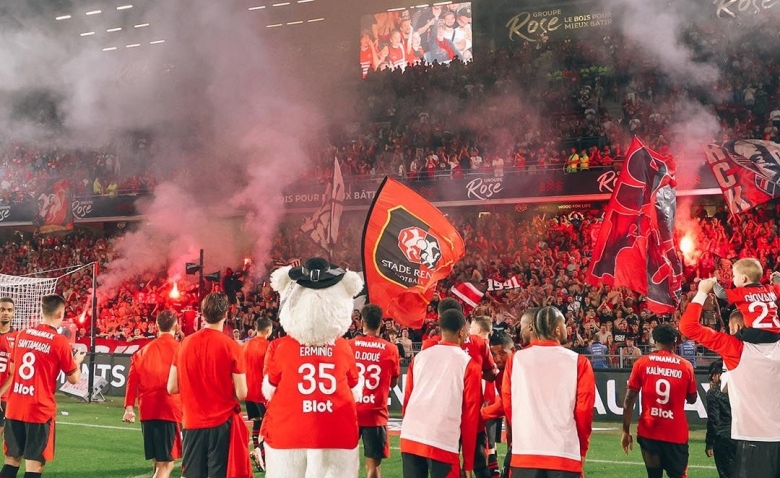 Illustration : "Stade Rennais : Un joueur se distingue grandement malgré la défaite contre le PSG"