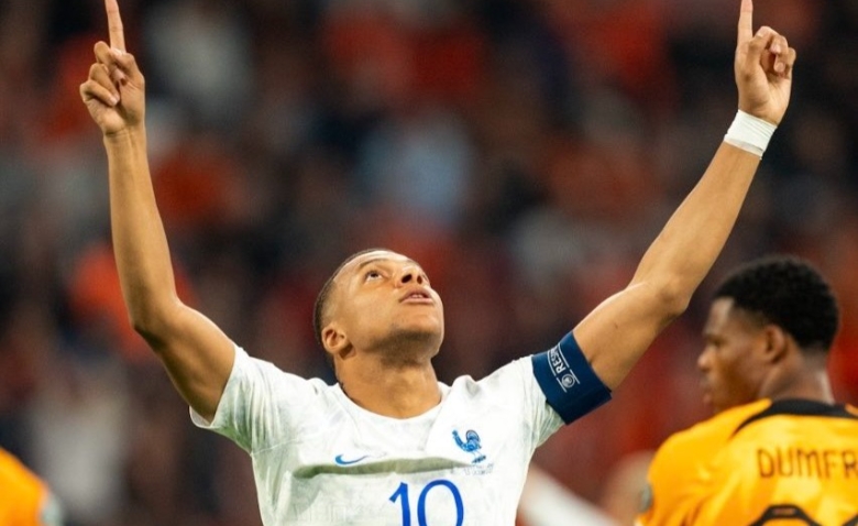 Illustration : "Équipe de France : Une déclaration inattendue après la rencontre face aux Pays-Bas !"