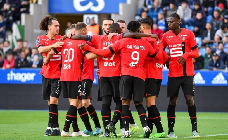 Illustration : "Stade Rennais : Un choix tactique clair avant d'affronter le FC Lorient"