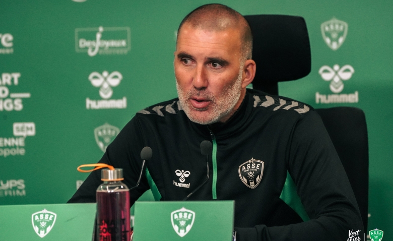 Illustration : "ASSE : Batlles avertit ses joueurs sur le plan de jeu contre l'AJ Auxerre"