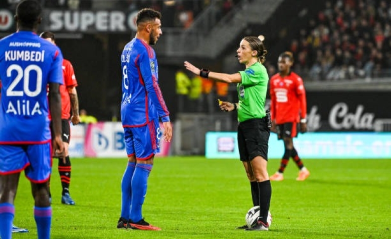 Illustration : "OL : Un événement historique pour le club est survenu contre Rennes "