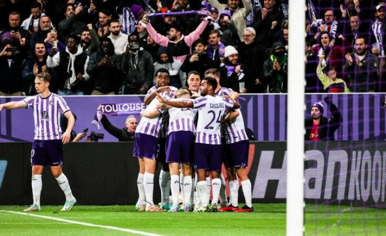 Illustration : "Toulouse FC : Une image peu rassurante observée avant la reprise contre Nice "