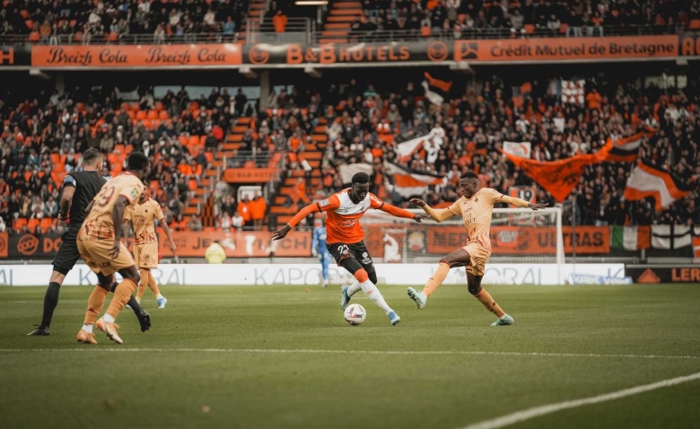 Illustration : "FC Lorient : Un signe alarmant observé chez les Merlus à l'issue du match contre Metz"