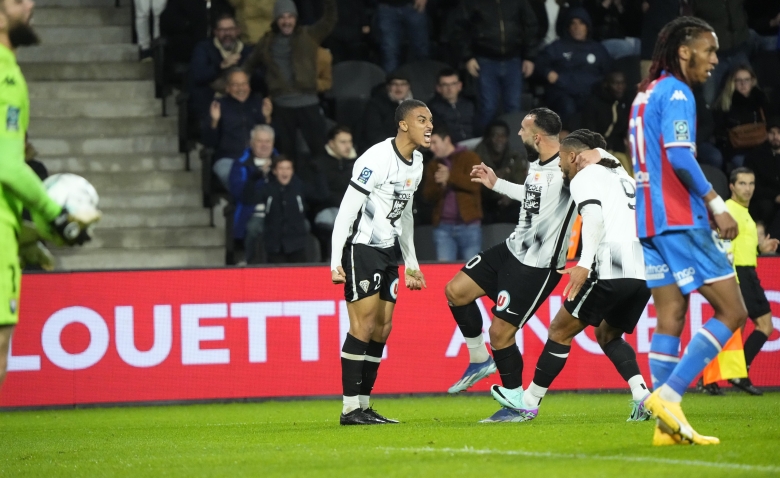 Illustration : "Angers SCO – Caen : Une décision polémique prise durant le match ? "