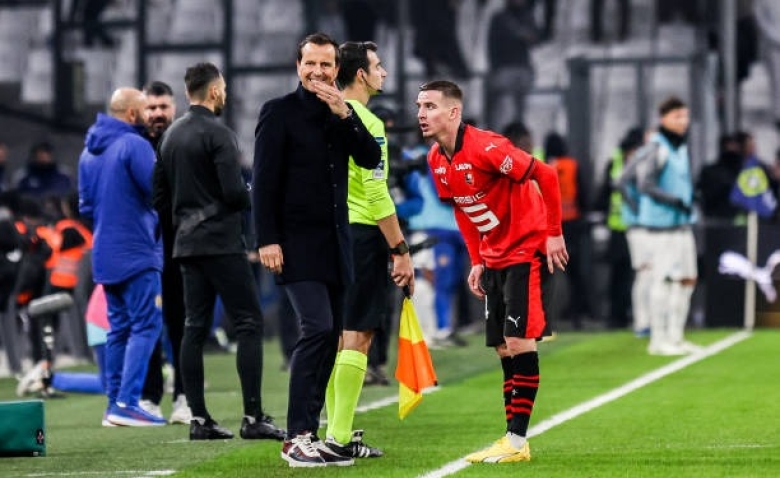 Illustration : "Stade Rennais : Julien Stéphan face à un casse-tête inquiétant avant Monaco "