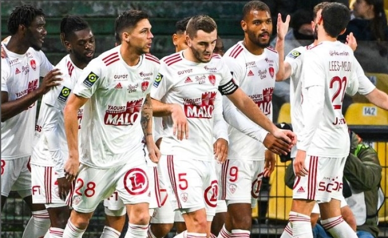 Illustration : "Stade Brestois : Les Bretons leaders de Ligue 1 dans un domaine crucial ! "