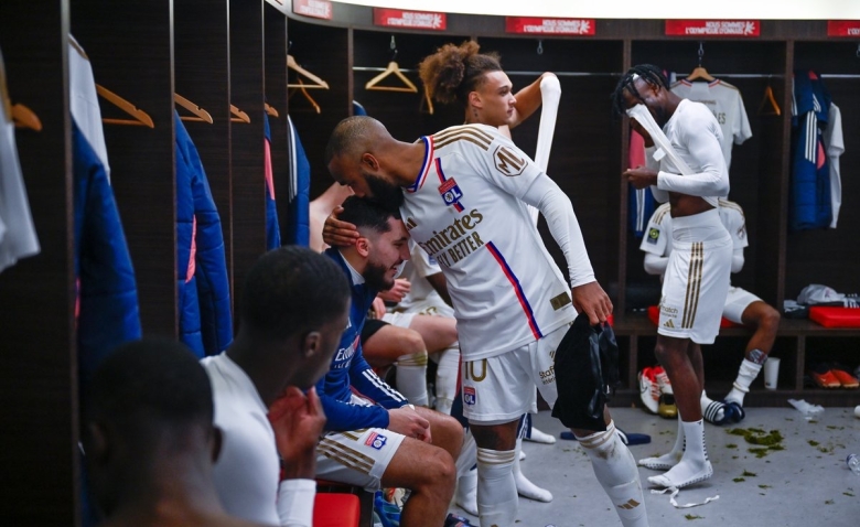 Illustration : "Mercato OL : Un départ hivernal reporté à l'été 2024 ? "