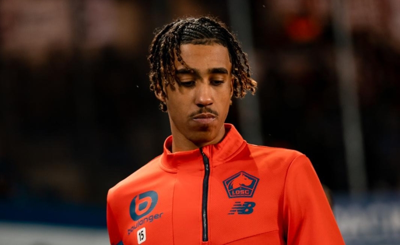Illustration : "Mercato LOSC : Un Dogue convoité se distingue à nouveau à la mi-saison !"