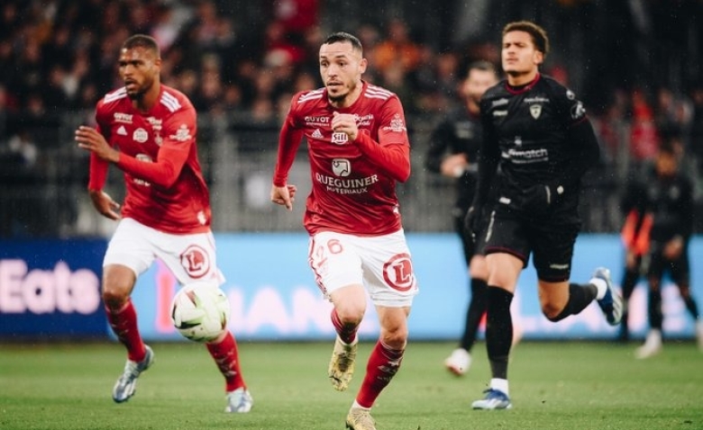 Illustration : "Mercato Brest : Un concurrent de moins sur le dossier de la vente de l'hiver ? "