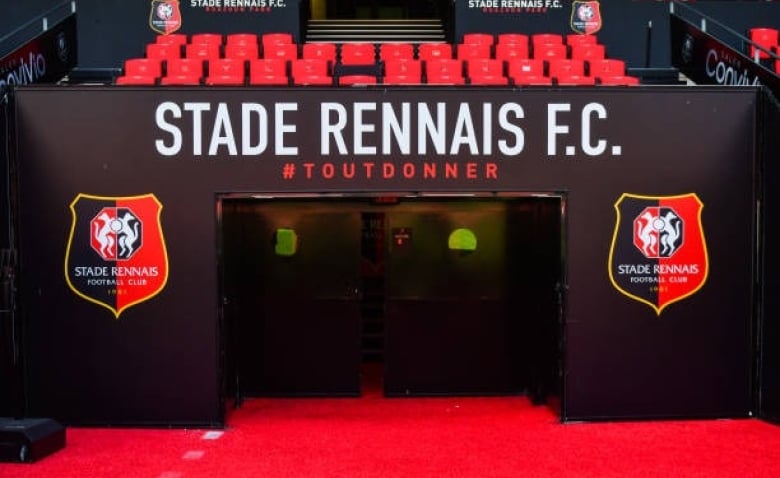 Illustration : "Mercato Rennes : Une première réussite pour les Rouge et Noir en cette période de transferts !"
