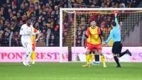 Illustration : "RC Lens – PSG : Le carton rouge écopé par les Lensois était-il justifié ? "
