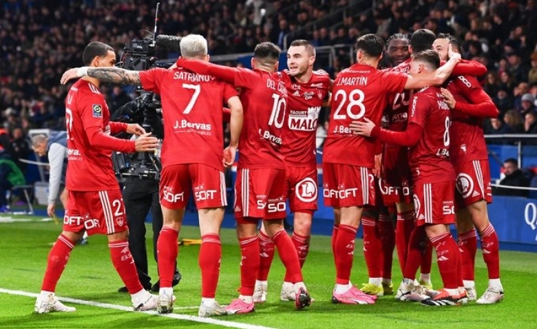 Illustration : "Mercato Brest : Un transfert relancé de manière inattendue "