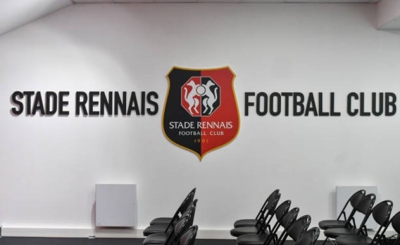 Illustration : "Stade Rennais : Un évènement absurde survenu lors du match face à Milan "