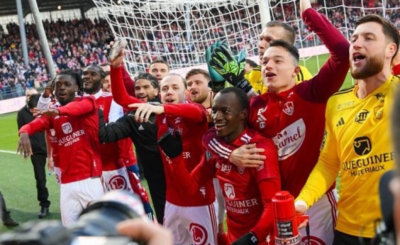 Illustration : "Stade Brestois : Une superbe image retient l’attention après la victoire face au HAC"