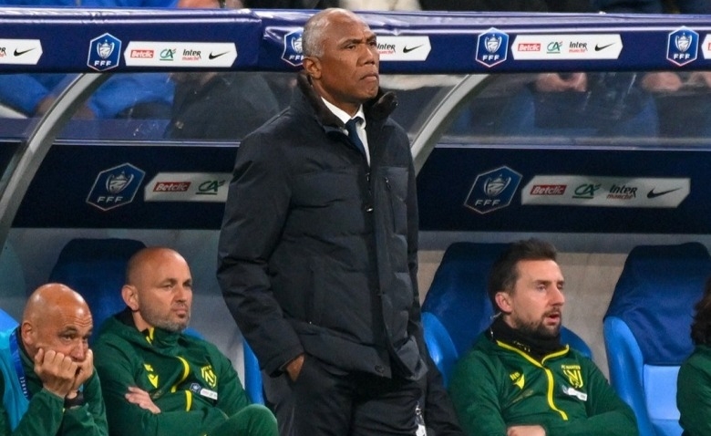 opłata : "Mercato Nantes: Transfer, który zmieni plany pierwszego zespołu Compouare?"