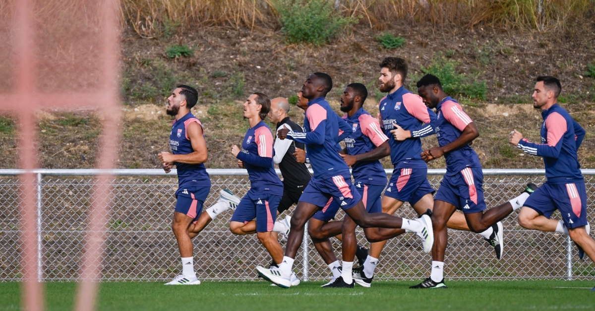 Artistic Paris Fc - Ol : Abner Et De Carvalho Lancés Dans Le Onze Photo Collection Artistic Paris Fc - Ol : Abner Et De Carvalho Lancés Dans Le Onze Photo Collection