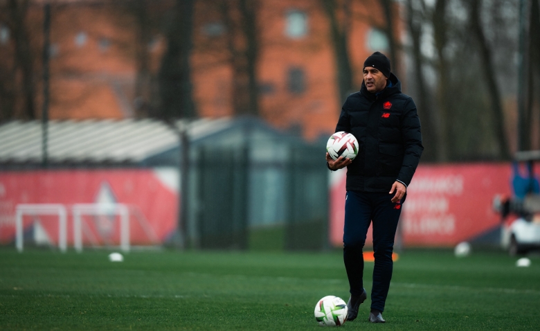 Illustration : "LOSC : Coup dur pour les plans de Fonseca en vue d'un match important !"