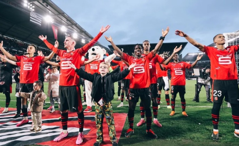 Illustration : "Stade Rennais : Une déclaration surprenante après la victoire contre Nantes"