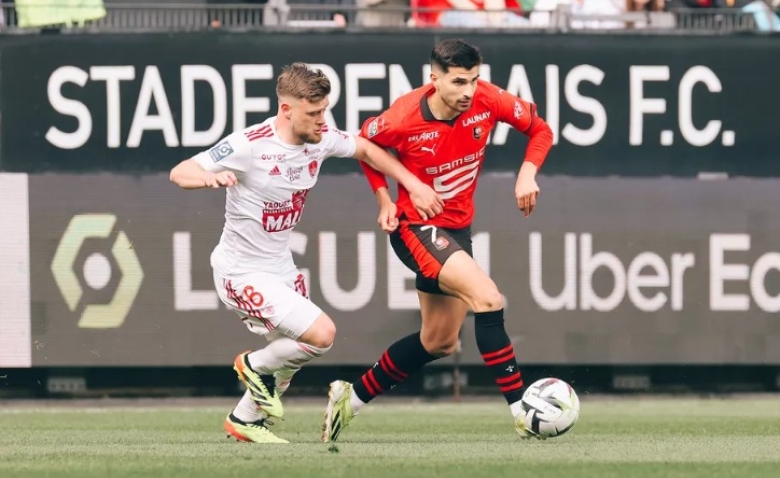 Illustration : "Stade Rennais - Stade Brestois : Le match le plus fou de la saison ?"