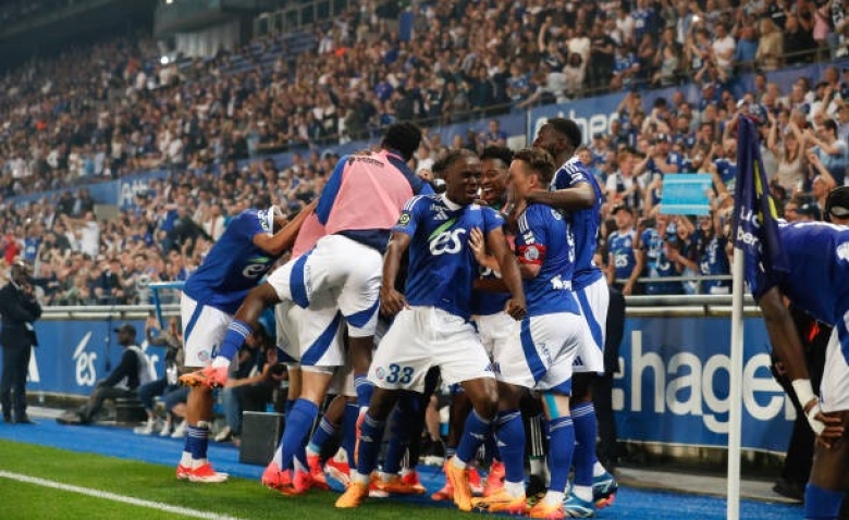 Illustration : "RC Strasbourg : Un succès historique en plus de la victoire contre Metz"