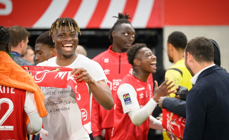 Illustration : "Mercato Reims : une recrue très prestigieuse en passe de rejoindre le club ?"