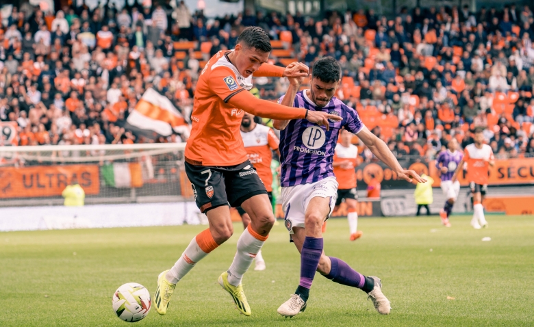 Illustration : "Mercato Lorient : Une arrivée qui marque un tournant pour l'avenir du club "