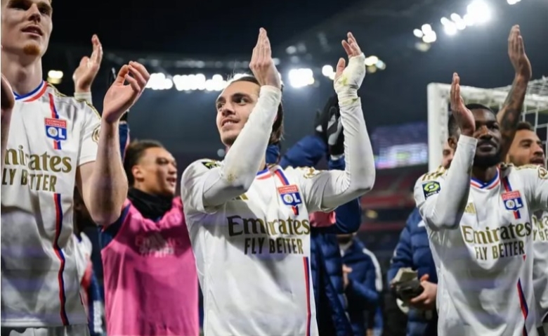 Illustration : "Mercato OL : Une signature remarquable assurée pour l'avenir ?"