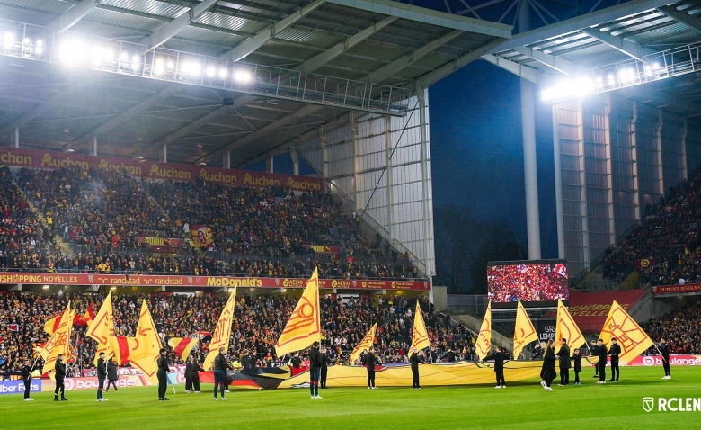 Illustration : "RC Lens : Un grand succès pour les Sang et Or cette saison !"