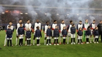 Illustration : "Mercato PSG : Un départ d'envergure suivi d'une arrivée offensive rêvée !"