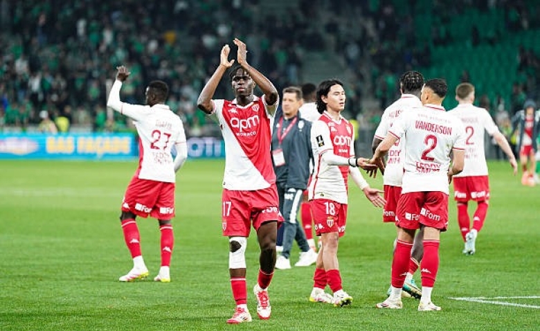 Illustration : "AS Monaco : Un grand succès émerge pour les Monégasques dans le sprint final !"