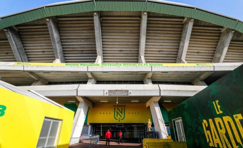 Illustration : "Mercato Nantes : Une arrivée imminente à la Jonelière suscite un engouement spectaculaire !"