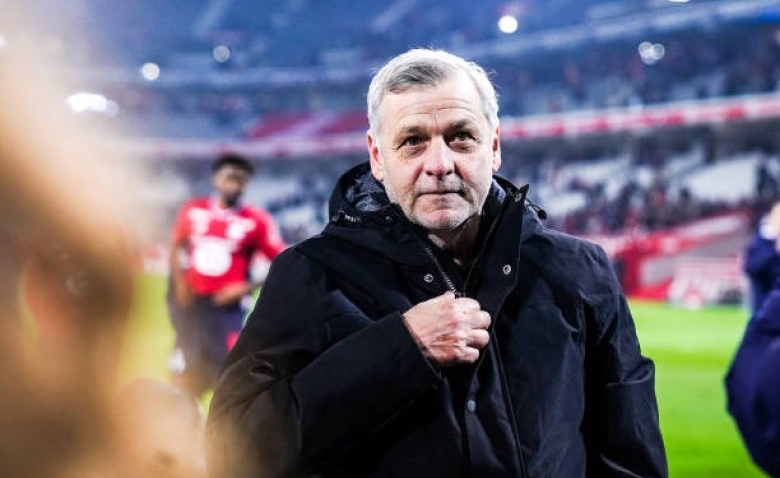 Illustration : "Mercato LOSC : Une piste très surprenante révélée en cas de départ de Genesio"