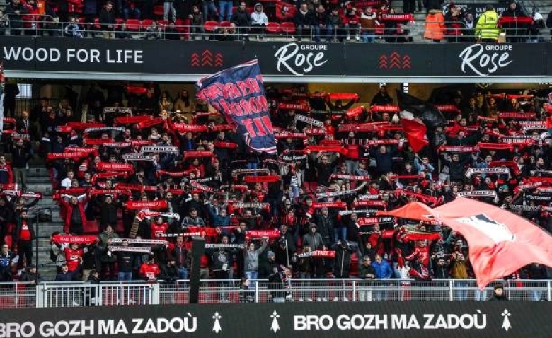 Illustration : "Mercato Rennes : Un Rouge et Noir sur le départ fait une grande annonce sur son avenir !"