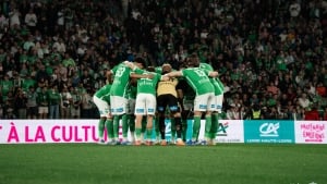 Illustration : Mercato ASSE : Une signature phare de l'été divise déjà l'opinion en interne
