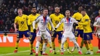Illustration : "Mercato OL : Une situation floue pour un milieu en pleine progression"