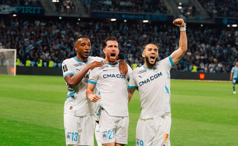 Illustration : "Mercato OM : un deuxième renfort défensif officialisé, symbole d’un virage stratégique"
