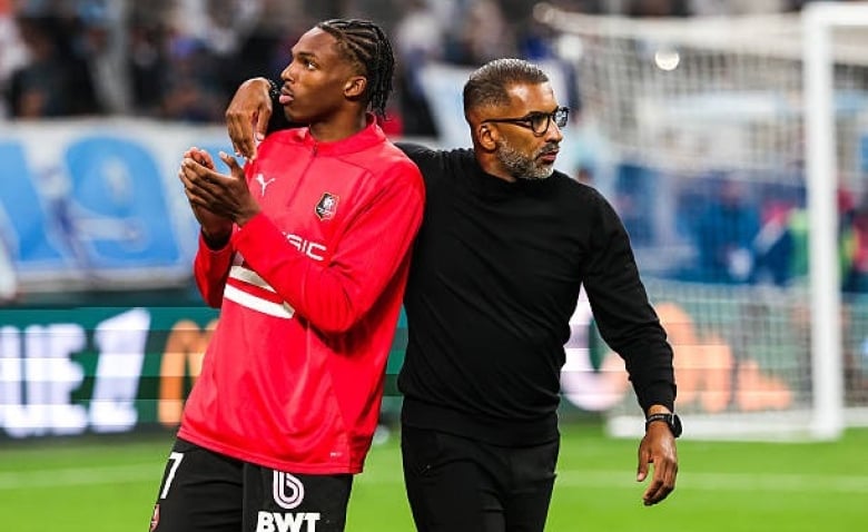 Illustration : "Mercato Rennes : Beye réclame la signature d'un ex-Parisien pour guider le club vers l'Europe !"