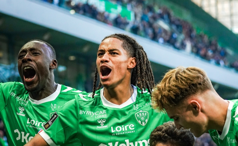 Illustration : "Mercato ASSE : Une piste menacée par un adversaire de Ligue?1 "