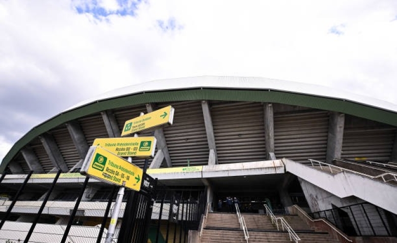 Illustration : "FC Nantes : Un retour inattendu se profile dans le onze de Castro pour la rentrée 2025-2026"