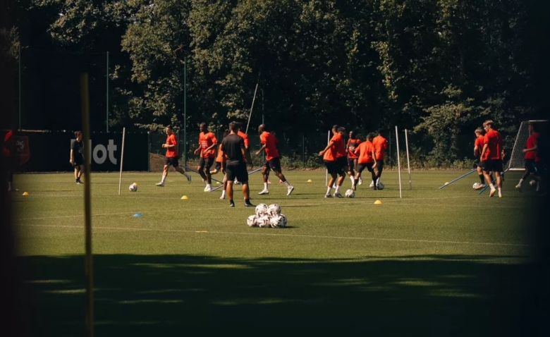 Illustration : "Stade Rennais : Plusieurs surprises observées à la Piverdière pour la reprise de l'entraînement "
